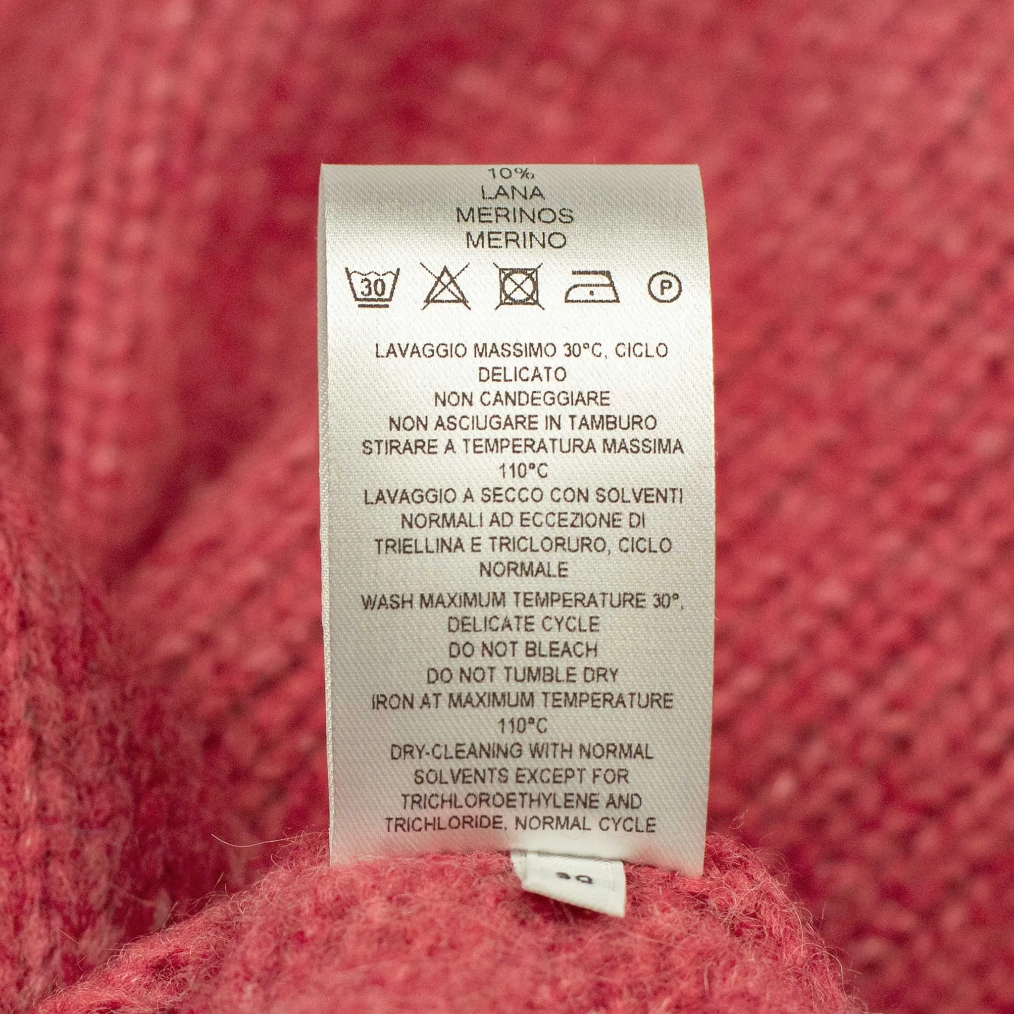 Aappio crewneck sweater in raspberry alpaca wool mix