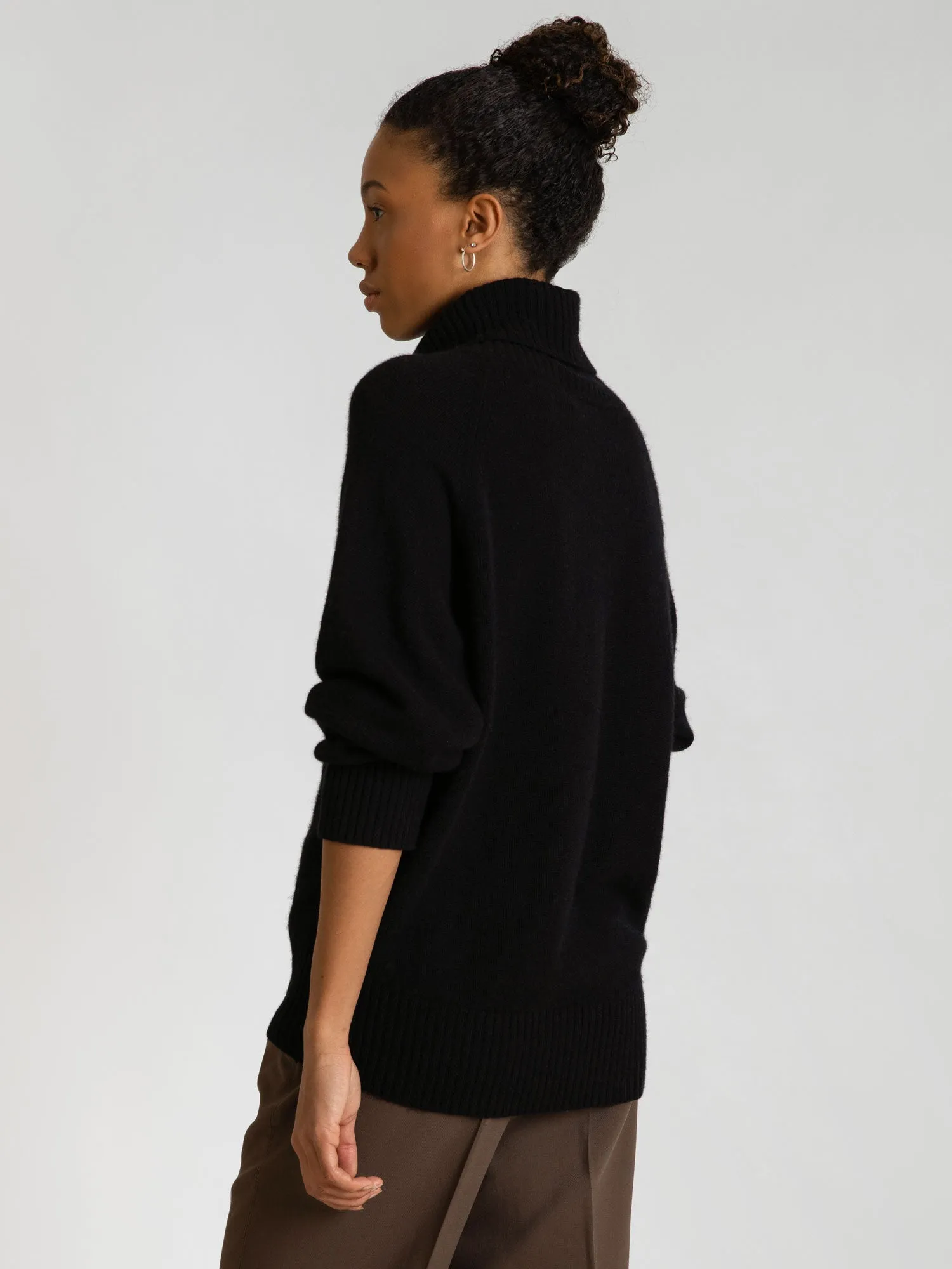 Cashmere sweater "Milano" - black